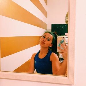 Meet your Posher, Zoe